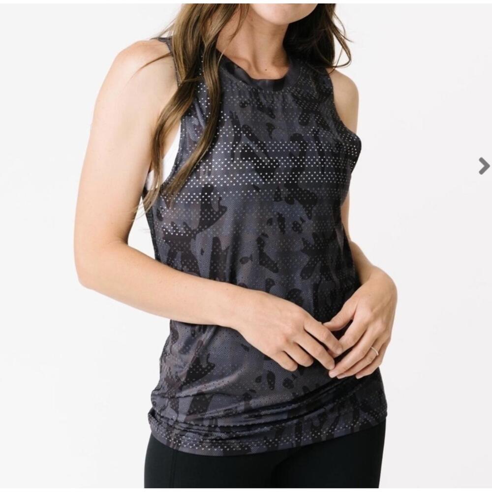 Zyia | Women’s Black Gray Camo Chill Perforated Mesh Stripe Tank Size S